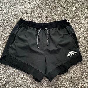 Men's Black Nike Shorts sz L